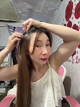Snapshot of Adela-222 chatting on May 23, 2026, 9:25 pm Adela-222 online show from May 23, 2026, 9:25 pm