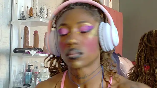 DaniaMarcell online show from March 6, 2026, 3:34 am