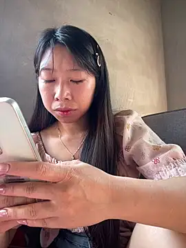 Mayly lucky2 online show from April 13, 2026, 2:15 am