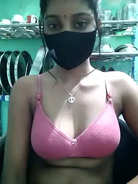 Snapshot of Erotic-Girl chatting on February 12, 2026, 12:38 pm Erotic-Girl online show from February 12, 2026, 12:38 pm