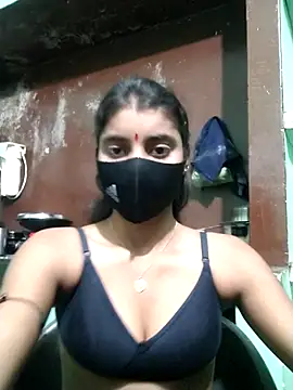 Snapshot of Erotic-Girl chatting on February 6, 2026, 5:53 pm Erotic-Girl online show from February 6, 2026, 5:53 pm