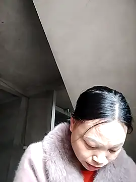 Snapshot of miray- chatting on February 21, 2026, 1:51 am miray- online show from February 21, 2026, 1:51 am