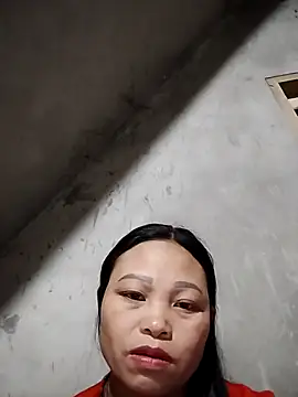 Snapshot of miray- chatting on February 21, 2026, 1:57 pm miray- online show from February 21, 2026, 1:57 pm