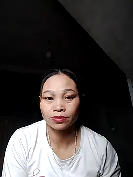 Snapshot of miray- chatting on February 3, 2026, 4:43 am miray- online show from February 3, 2026, 4:43 am