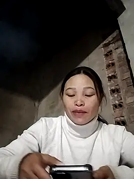 Snapshot of miray- chatting on February 14, 2026, 12:27 pm miray- online show from February 14, 2026, 12:27 pm