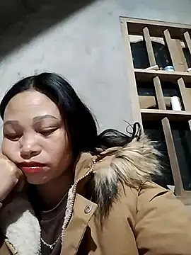 Snapshot of miray- chatting on February 8, 2026, 12:03 pm miray- online show from February 8, 2026, 12:03 pm