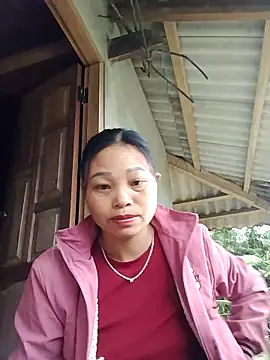 Snapshot of miray- chatting on February 25, 2026, 1:39 am miray- online show from February 25, 2026, 1:39 am