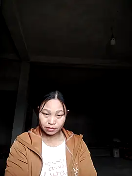 Snapshot of miray- chatting on February 15, 2026, 8:46 am miray- online show from February 15, 2026, 8:46 am