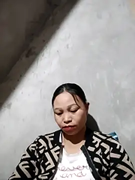 Snapshot of miray- chatting on February 3, 2026, 8:14 pm miray- online show from February 3, 2026, 8:14 pm