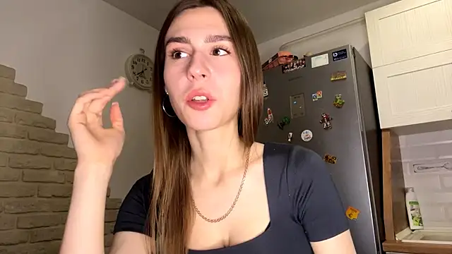 ElsieKuhlmann online show from February 10, 2026, 2:10 am