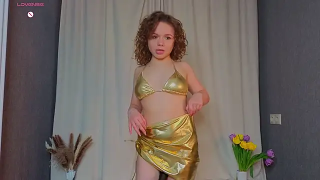 Snapshot of mymonique chatting on March 7, 2026, 8:03 pm mymonique online show from March 7, 2026, 8:03 pm