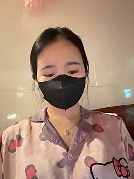 Gwen879 online show from March 30, 2026, 1:07 am