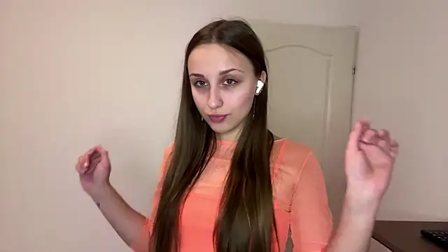 Snapshot of EvaRenard chatting on February 13, 2026, 4:07 pm EvaRenard online show from February 13, 2026, 4:07 pm