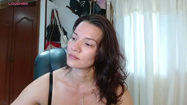 Snapshot of Scarlett_3X chatting on February 21, 2026, 10:56 pm Scarlett 3X online show from February 21, 2026, 10:56 pm