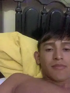 GeorgiandCoi online show from April 14, 2026, 4:17 am