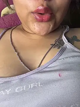 HotNeha08 online show from April 5, 2026, 3:51 pm