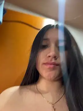 Veronica Wins  online show from May 12, 2026, 3:18 pm