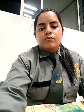 Isabel 3 online show from April 7, 2026, 12:23 am