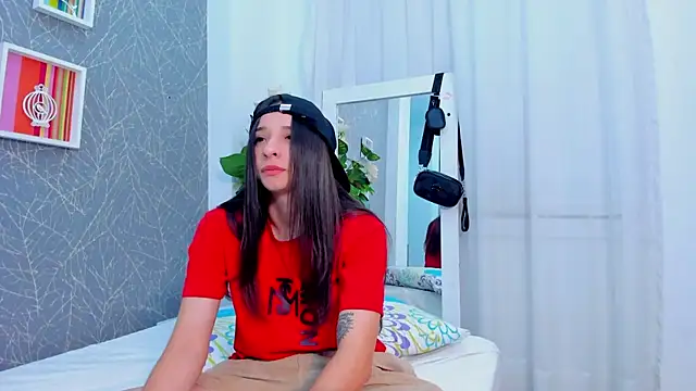ViictoriiaSaenz online show from May 29, 2026, 5:46 am