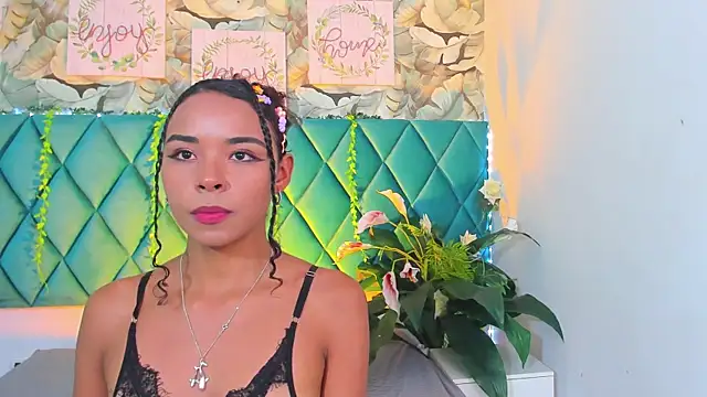 Snapshot of AlexiiaBrown chatting on May 19, 2026, 2:57 pm AlexiiaBrown online show from May 19, 2026, 2:57 pm