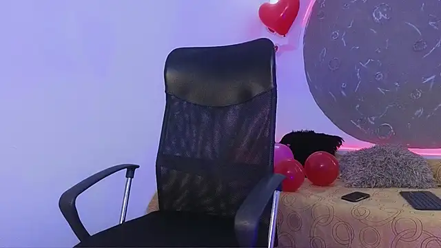 Snapshot of Apolo_lux1 chatting on February 14, 2026, 7:58 pm Apolo lux1 online show from February 14, 2026, 7:58 pm