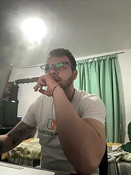 Snapshot of Baphomet212341 chatting on February 26, 2026, 4:34 am Baphomet212341 online show from February 26, 2026, 4:34 am