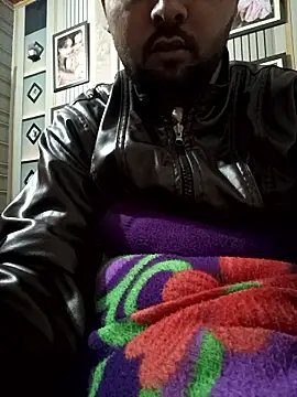 Pulkeet1433 online show from January 13, 2026, 9:19 pm