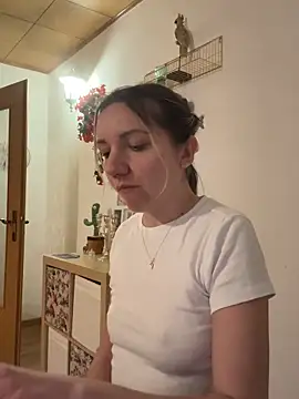 Snapshot of Marina_und_Jayden chatting on February 22, 2026, 7:04 pm Marina und Jayden online show from February 22, 2026, 7:04 pm