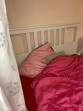 midnight ballerina  online show from April 12, 2026, 6:11 pm