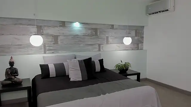 Abriil cutee online show from March 23, 2026, 4:18 pm