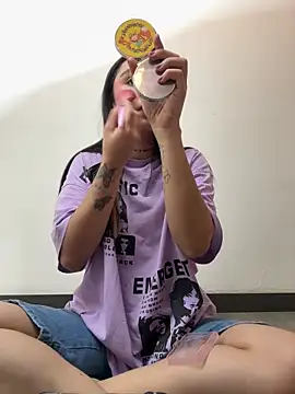 Abriil cutee online show from April 13, 2026, 2:21 pm