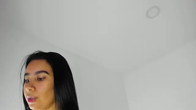 Snapshot of paulina_lux chatting on February 10, 2026, 7:35 pm paulina lux online show from February 10, 2026, 7:35 pm