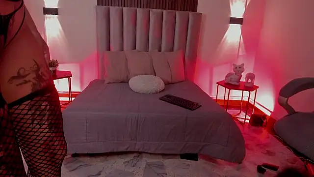 Snapshot of Isis_Moon chatting on February 3, 2026, 7:30 pm Isis Moon online show from February 3, 2026, 7:30 pm