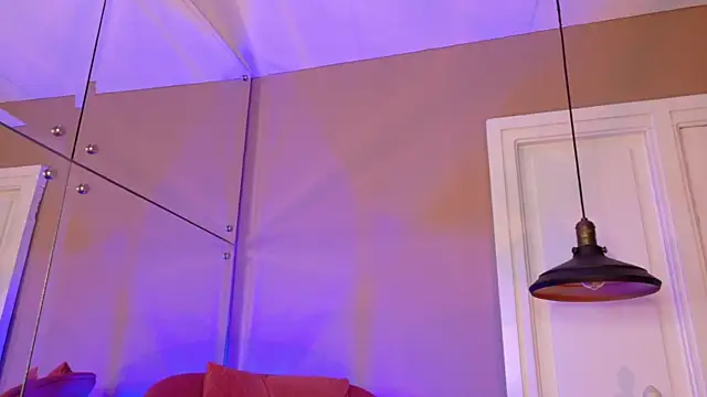 Snapshot of FoxyRoxxy_ chatting on January 14, 2026, 1:09 am FoxyRoxxy online show from January 14, 2026, 1:09 am