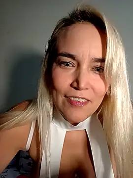 Allezzafox online show from January 12, 2026, 11:09 pm