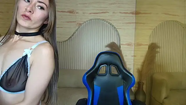 Snapshot of katalina_r_ chatting on May 21, 2026, 8:06 pm katalina r online show from May 21, 2026, 8:06 pm