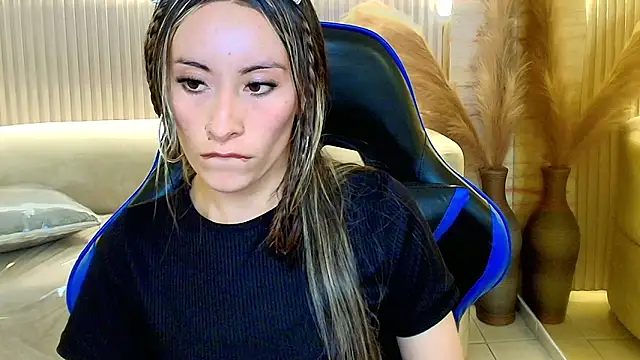 Snapshot of katalina_r_ chatting on February 8, 2026, 3:21 pm katalina r online show from February 8, 2026, 3:21 pm