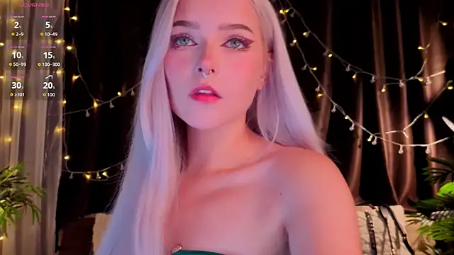 ShyniAlice online show from July 22, 2026, 4:36 am