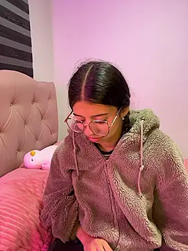 willowharper  online show from January 16, 2026, 1:31 am