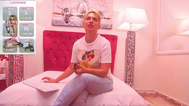 Snapshot of AmandaL1 chatting on September 23, 2025, 4:19 am AmandaL1 online show from September 23, 2025, 4:19 am