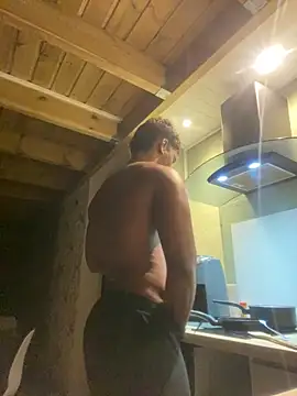 Axel black10 online show from April 14, 2026, 5:07 pm