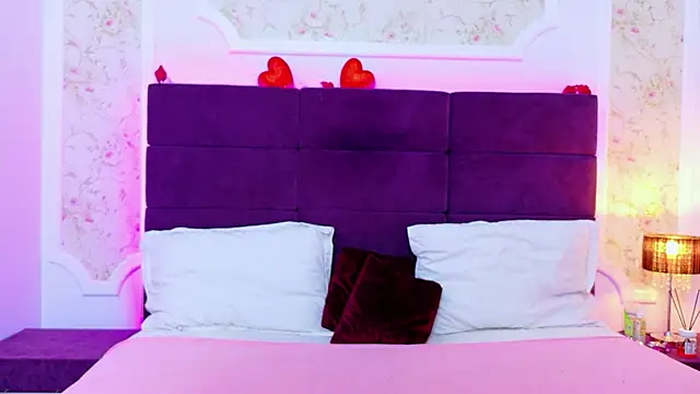 Snapshot of EvelinHill chatting on February 23, 2026, 5:09 am EvelinHill online show from February 23, 2026, 5:09 am