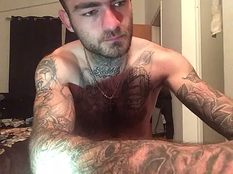 jacobsex221 online show from April 7, 2026, 10:44 pm