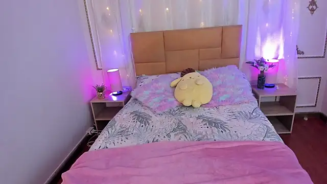 Jenifer James online show from February 10, 2026, 7:46 pm