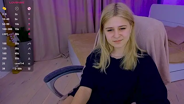 ApheliaStar online show from March 6, 2026, 7:20 pm