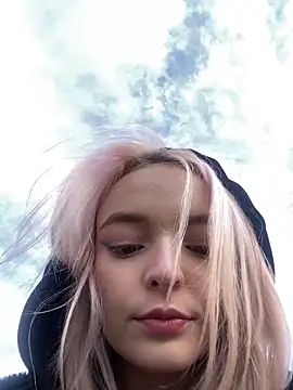 aka Blonde online show from March 26, 2026, 9:29 am