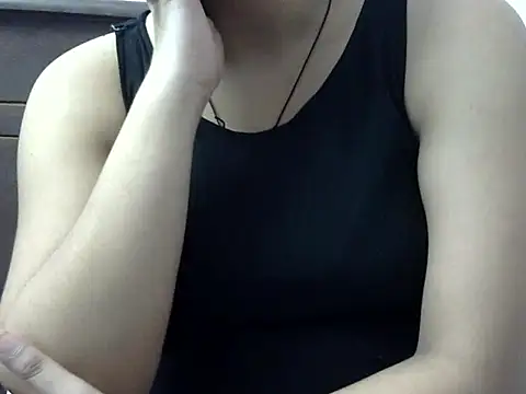 AngelAnaya018 online show from February 13, 2026, 5:02 pm