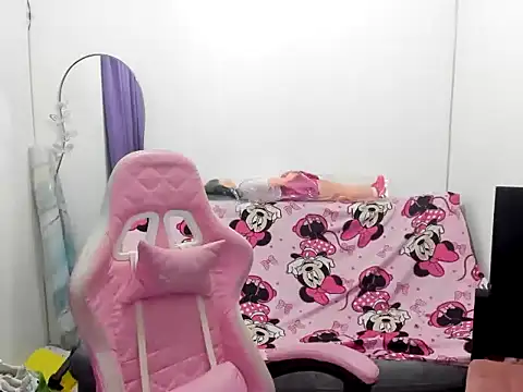 jenniferbodys online show from March 31, 2026, 2:35 am