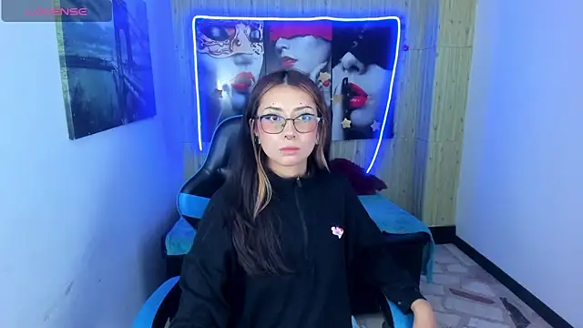 kittymiauu444 online show from January 10, 2026, 8:15 pm