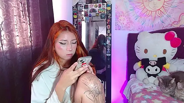 Snapshot of kittymiauu444 chatting on February 5, 2026, 2:13 pm kittymiauu444 online show from February 5, 2026, 2:13 pm